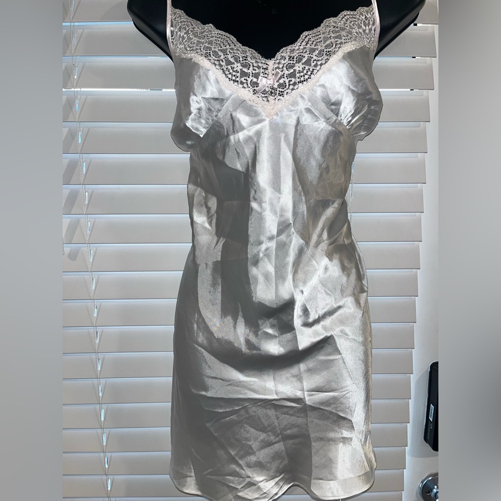 Linea Donatella White Lace Chemise